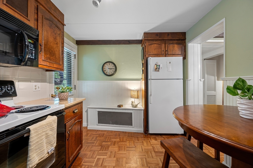 7 Virginia Road Worcester, MA 01602 - Photo 17 of 38 Gallery Image 17