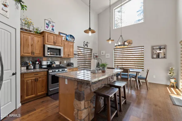 $595,000 | 2540 West Waters Edge Lane, Lakeside, AZ 85929