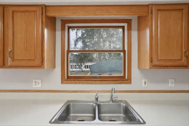 $220,000 | 107 South Center Street, Eaton Rapids, MI 48827