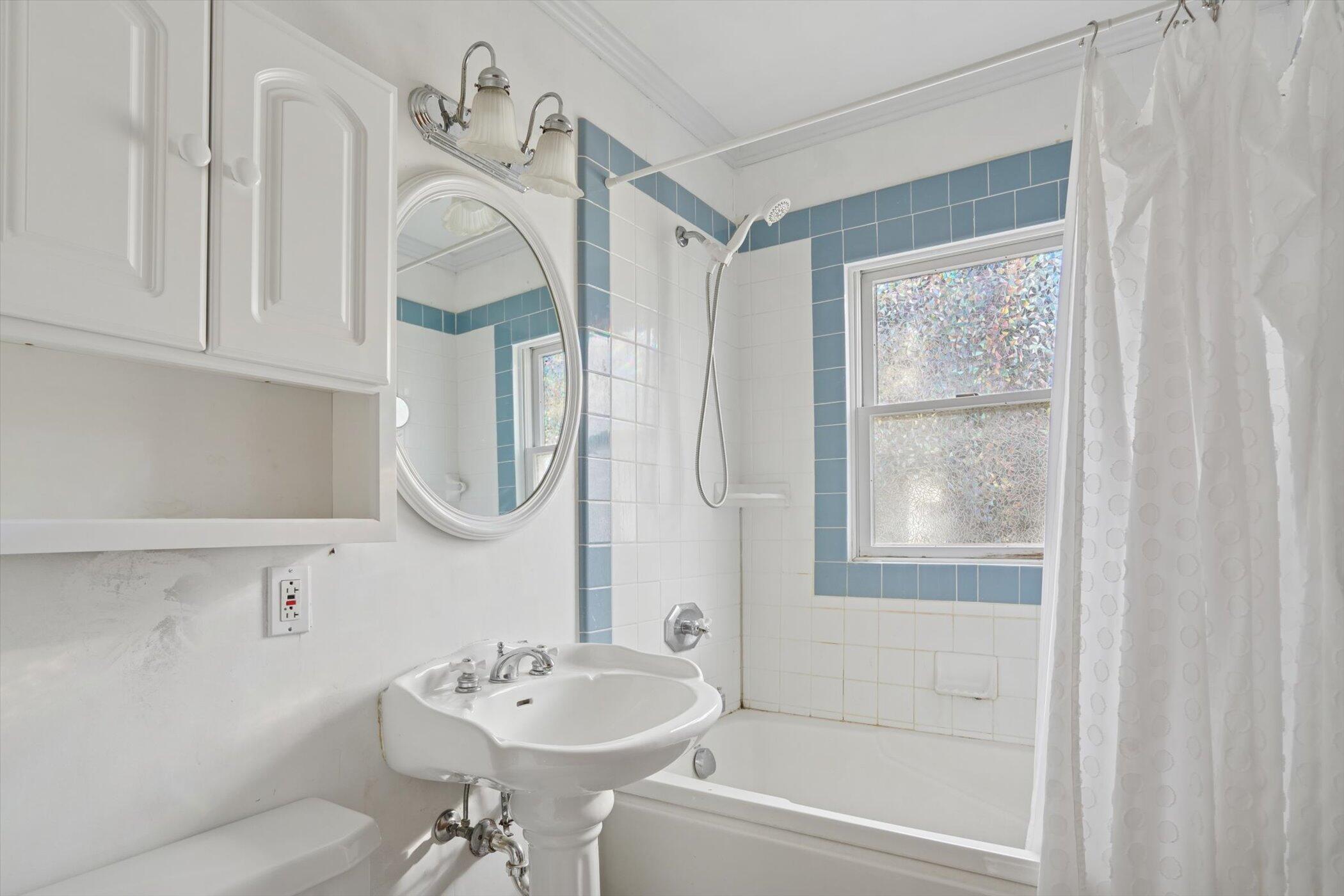 107 South Center Street Eaton Rapids, MI 48827 - Photo 29 of 34 34-107 S Center St-WindowStill-Photograp