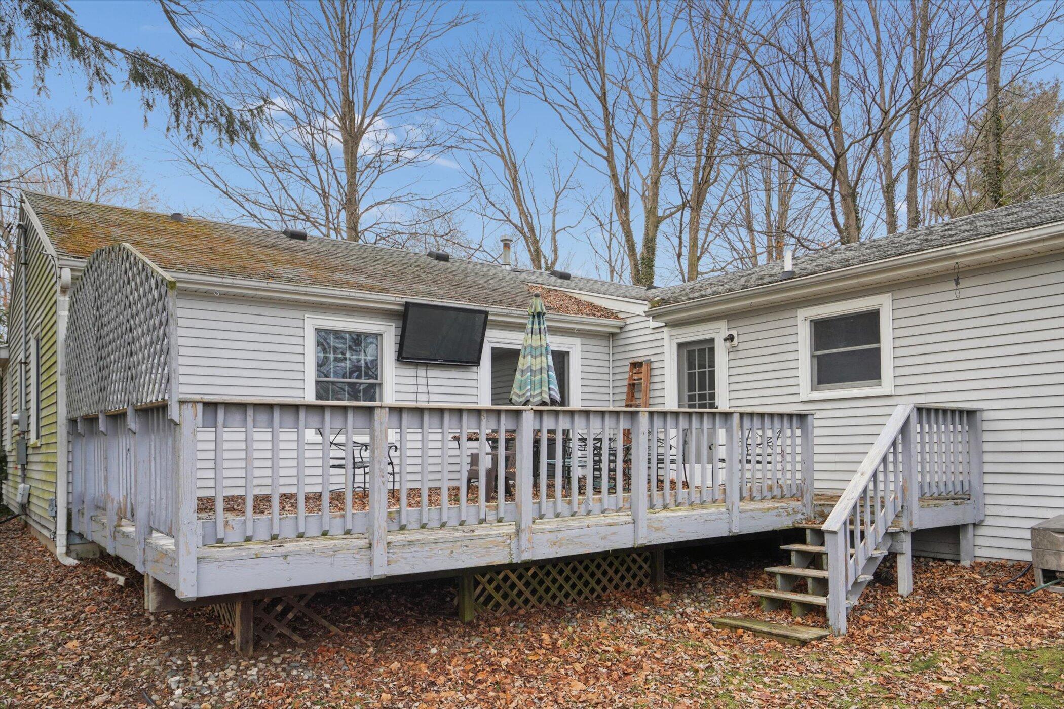 107 South Center Street Eaton Rapids, MI 48827 - Photo 31 of 34 39-107 S Center St-WindowStill-Photograp