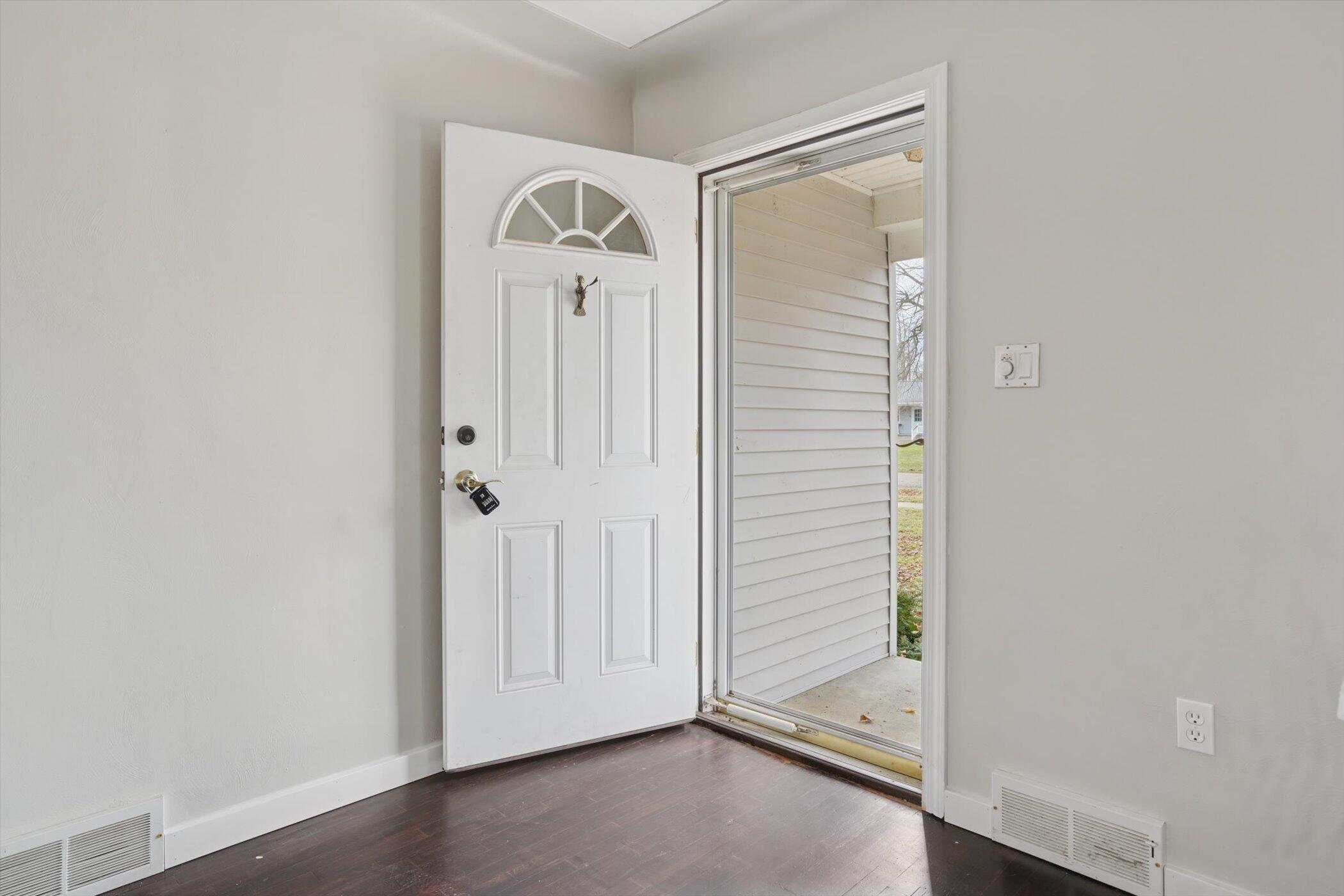 107 South Center Street Eaton Rapids, MI 48827 - Photo 5 of 34 09-107 S Center St-WindowStill-Photograp