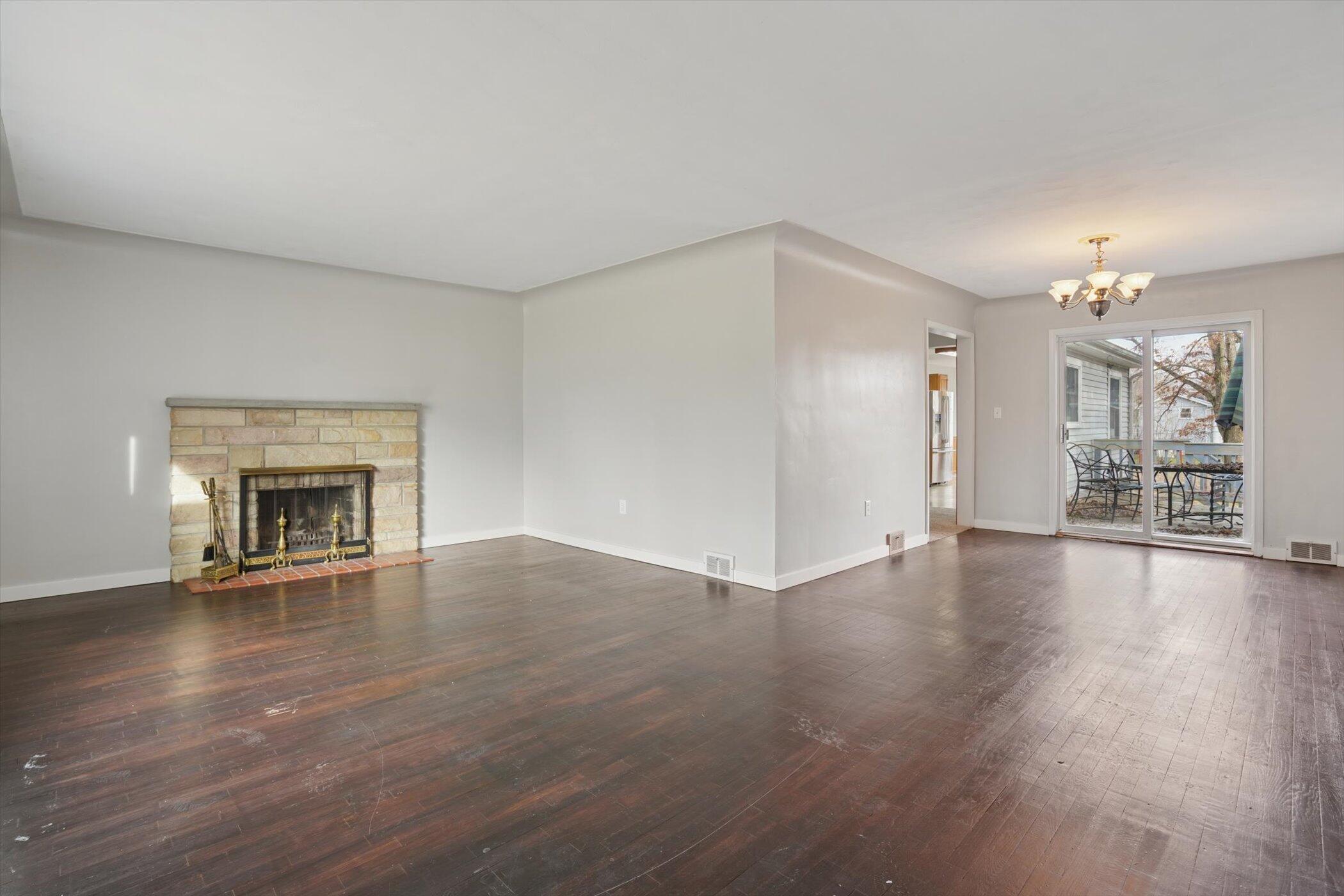 107 South Center Street Eaton Rapids, MI 48827 - Photo 7 of 34 10-107 S Center St-WindowStill-Photograp