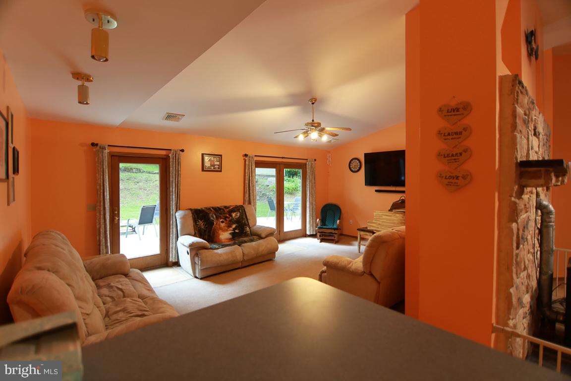 2281 South Forge Road Palmyra, PA 17078 - Photo 3 of 21 Gallery Image 3