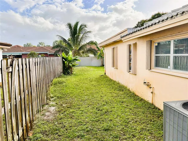 $4,185 | 7450 Southwest 15th Street, Plantation, FL 33317