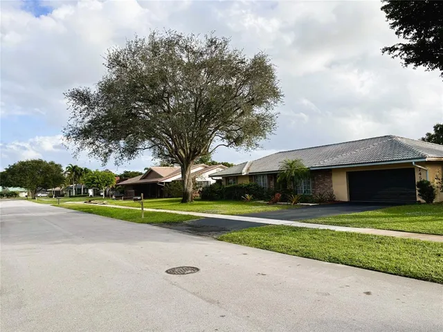 $4,185 | 7450 Southwest 15th Street, Plantation, FL 33317