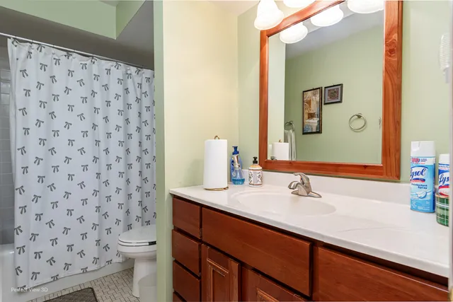 $216,000 | 4123 West 98th Street, Unit C, Oak Lawn, IL 60453