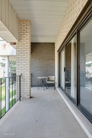 $216,000 | 4123 West 98th Street, Unit C, Oak Lawn, IL 60453