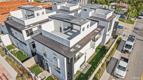 $2,650,000 | 3215 South El Camino Real, San Clemente, CA 92672