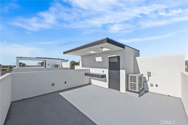 $2,650,000 | 3215 South El Camino Real, San Clemente, CA 92672
