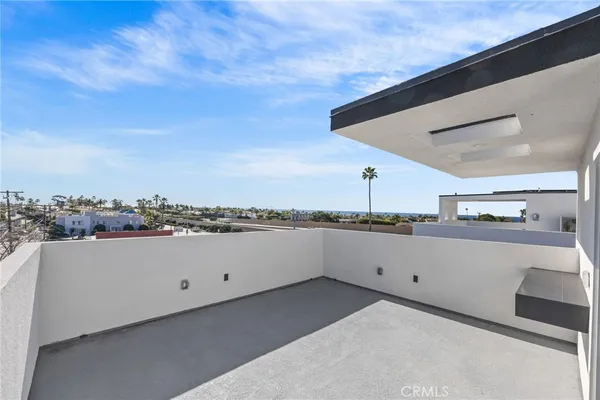 $2,650,000 | 3215 South El Camino Real, San Clemente, CA 92672
