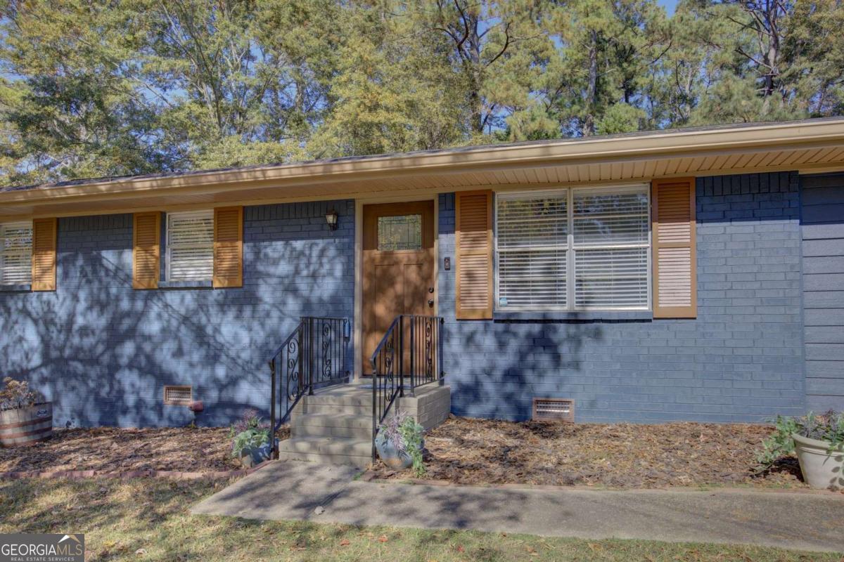 205 Emory Way Oxford, GA 30054 - Photo 3 of 27