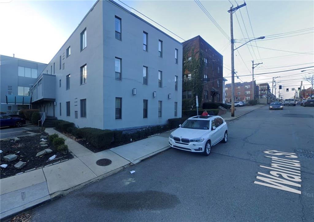 5708 Walnut Street, Unit G1 Pittsburgh, PA 15232 - Photo 18 of 19 Easy access to bus lines and university transportation