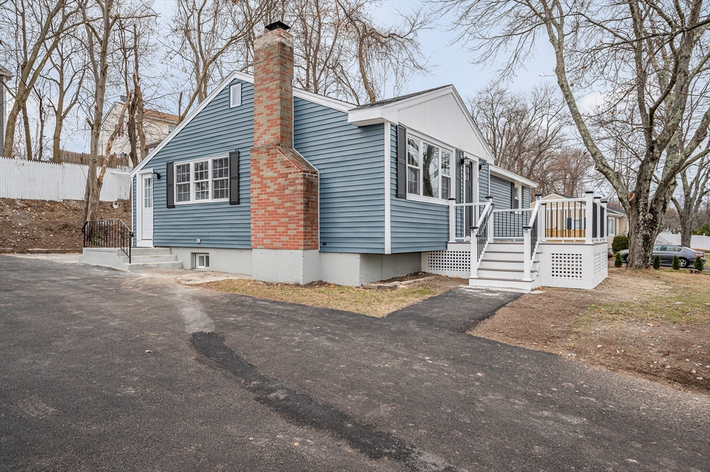 3 Derry Road Methuen, MA 01844 - Photo 2 of 42 Gallery Image 2