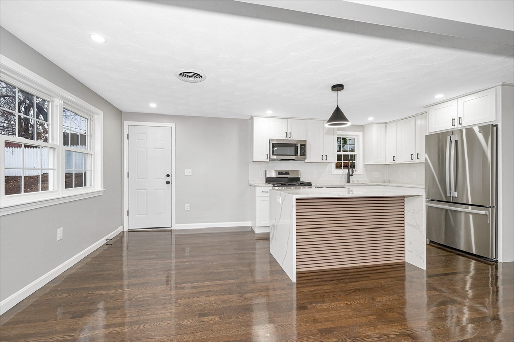 3 Derry Road Methuen, MA 01844 - Photo 9 of 42 Gallery Image 9