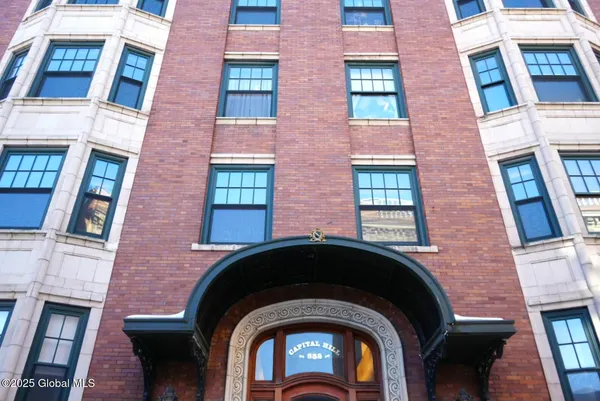 $2,500 | 352 State Street, Unit 6A, Albany, NY 12210