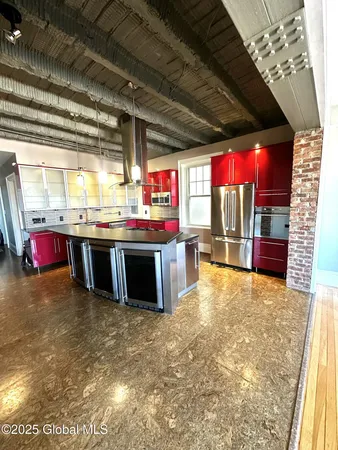 $2,500 | 352 State Street, Unit 6A, Albany, NY 12210