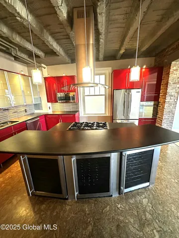 $2,500 | 352 State Street, Unit 6A, Albany, NY 12210