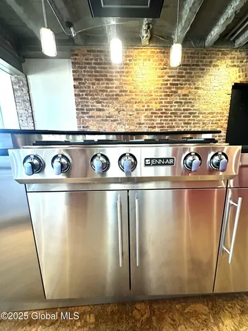 $2,500 | 352 State Street, Unit 6A, Albany, NY 12210