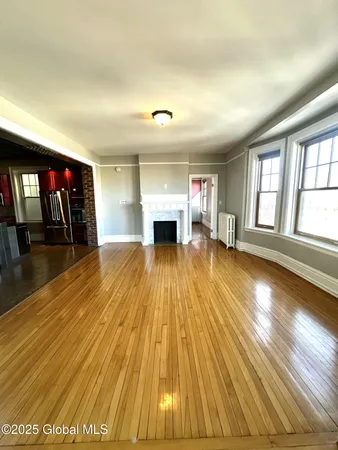 $2,500 | 352 State Street, Unit 6A, Albany, NY 12210