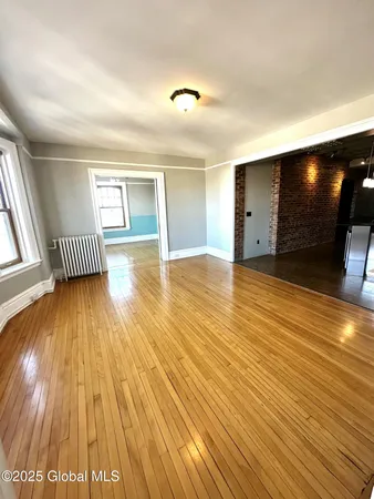 $2,500 | 352 State Street, Unit 6A, Albany, NY 12210