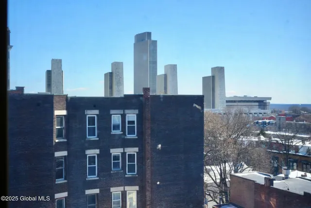 $2,500 | 352 State Street, Unit 6A, Albany, NY 12210