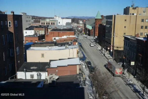 $2,500 | 352 State Street, Unit 6A, Albany, NY 12210