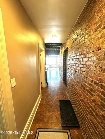$2,500 | 352 State Street, Unit 6A, Albany, NY 12210