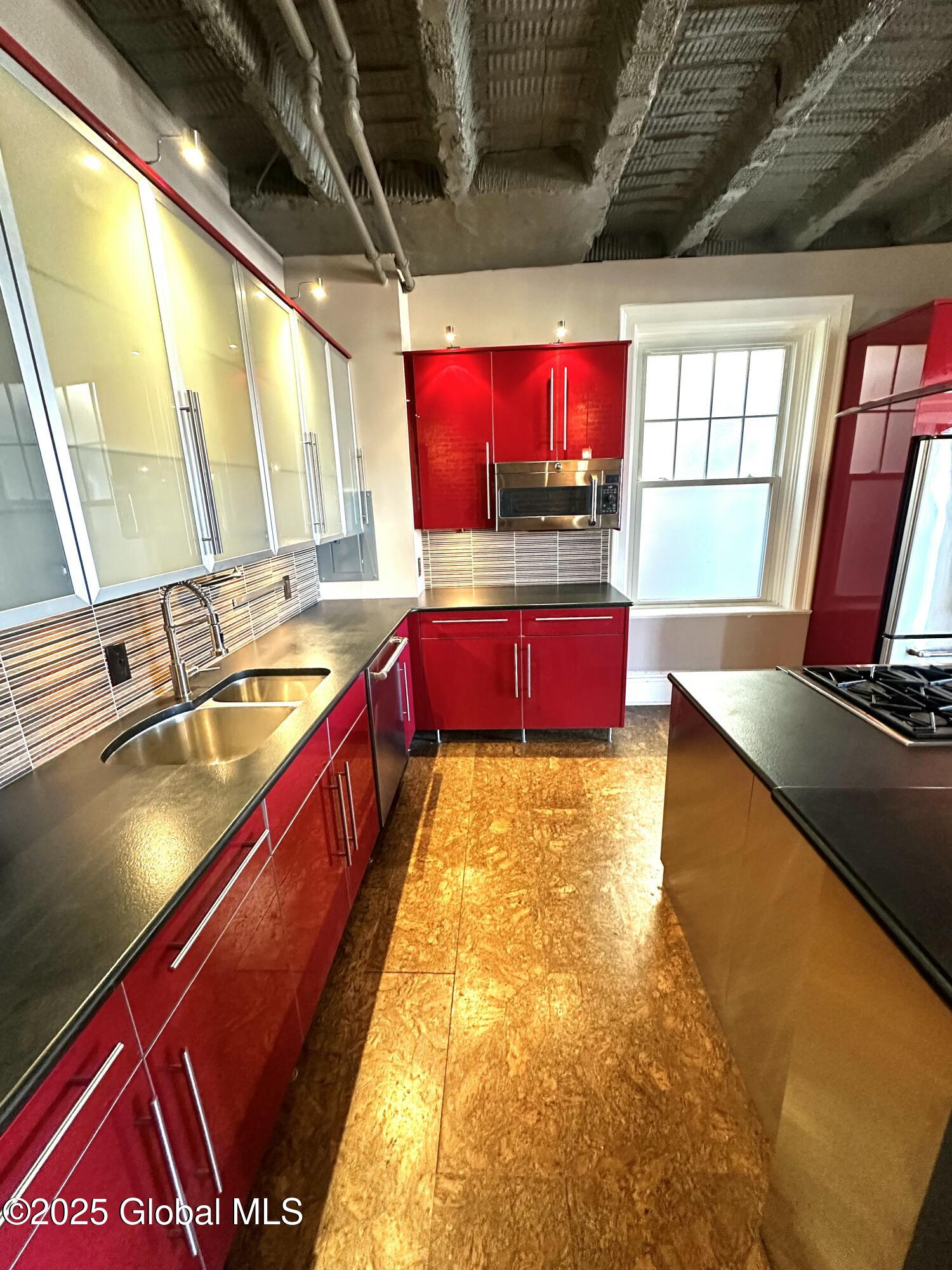 352 State Street, Unit 6A Albany, NY 12210 - Photo 9 of 29 IMG_7449