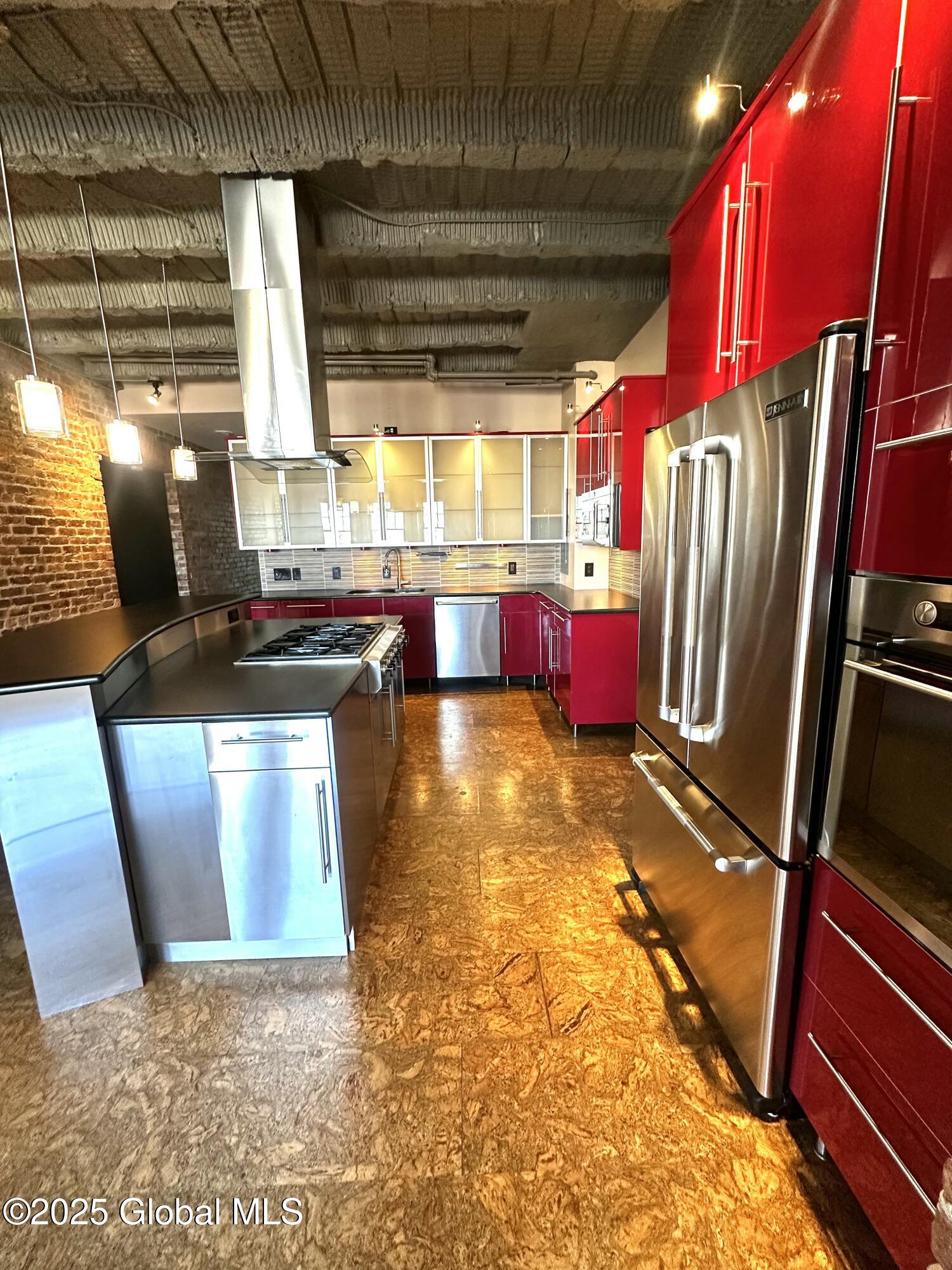 352 State Street, Unit 6A Albany, NY 12210 - Photo 10 of 29 IMG_7456