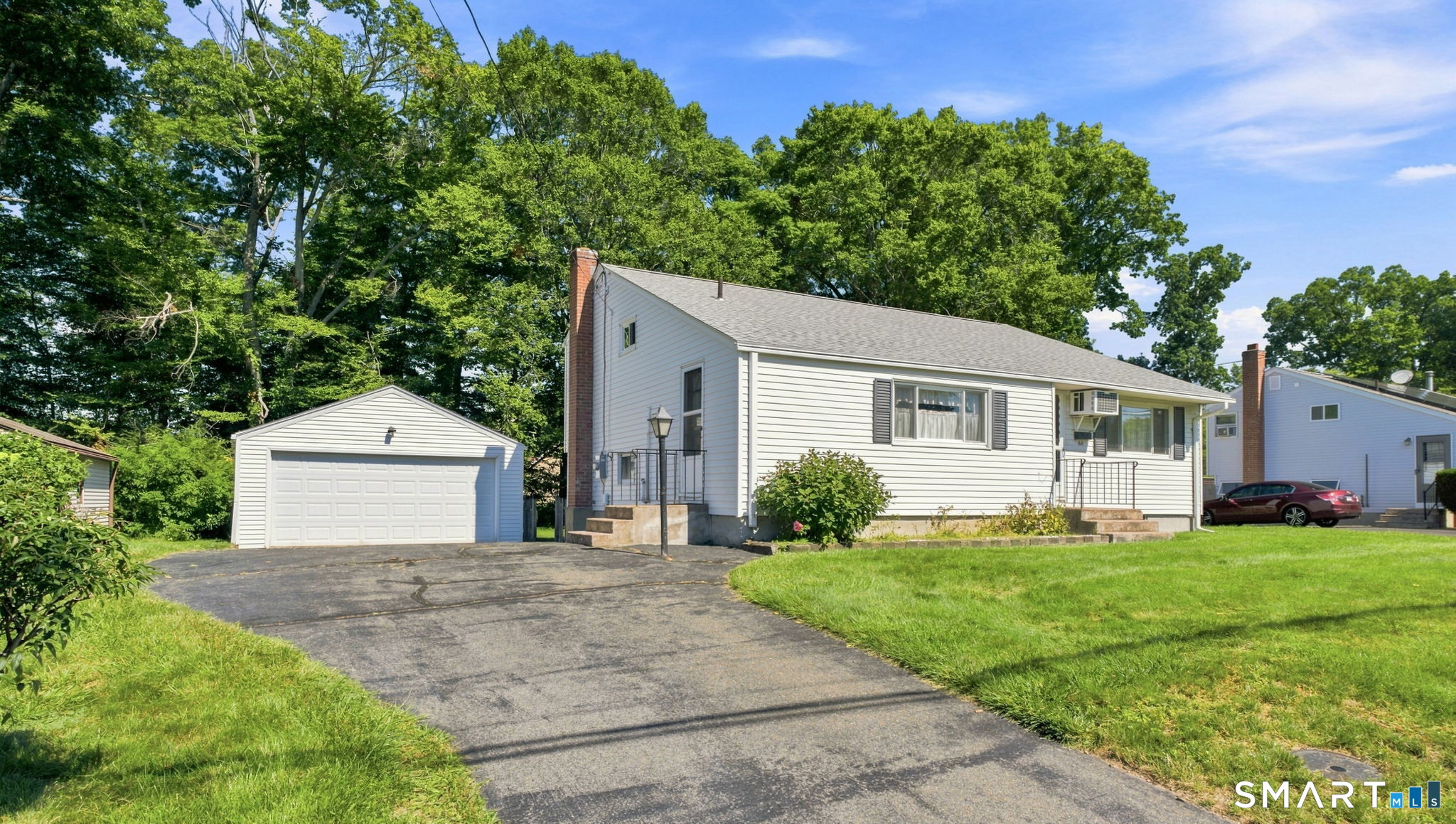 60 Chesslee Road East Hartford, CT 06108 - Photo 2 of 34 Gallery Image 2
