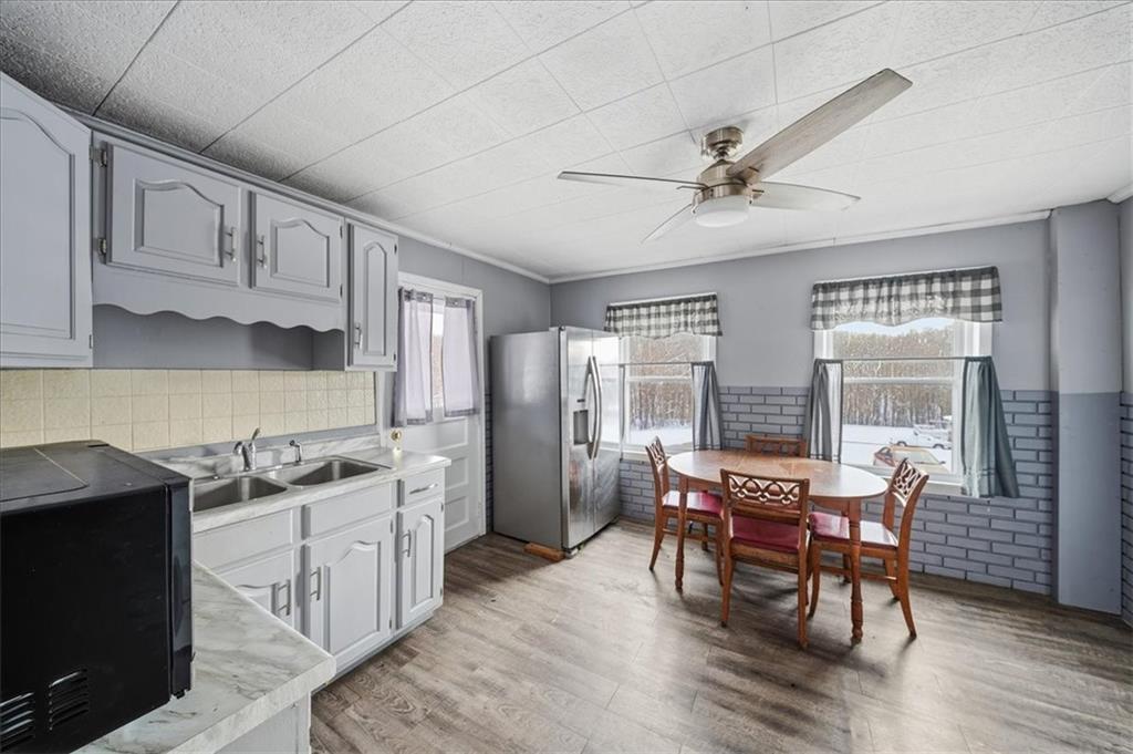 1060 Phillips Street Baden, PA 15005 - Photo 16 of 34