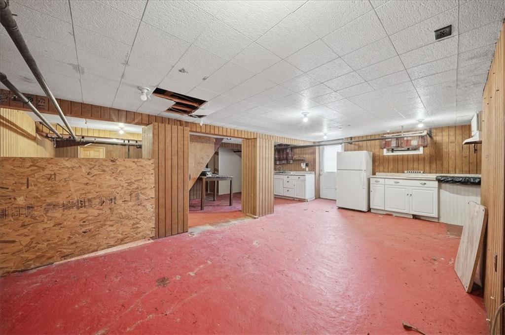 1060 Phillips Street Baden, PA 15005 - Photo 25 of 34