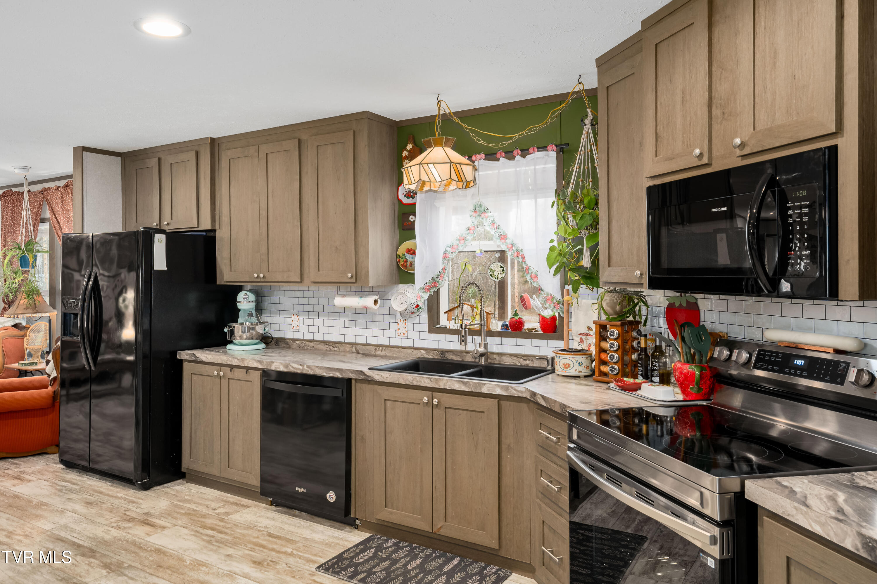 326 Grindstaff Road Butler, TN 37640 - Photo 25 of 53 326 Grindstaff Rd (41 of 59)