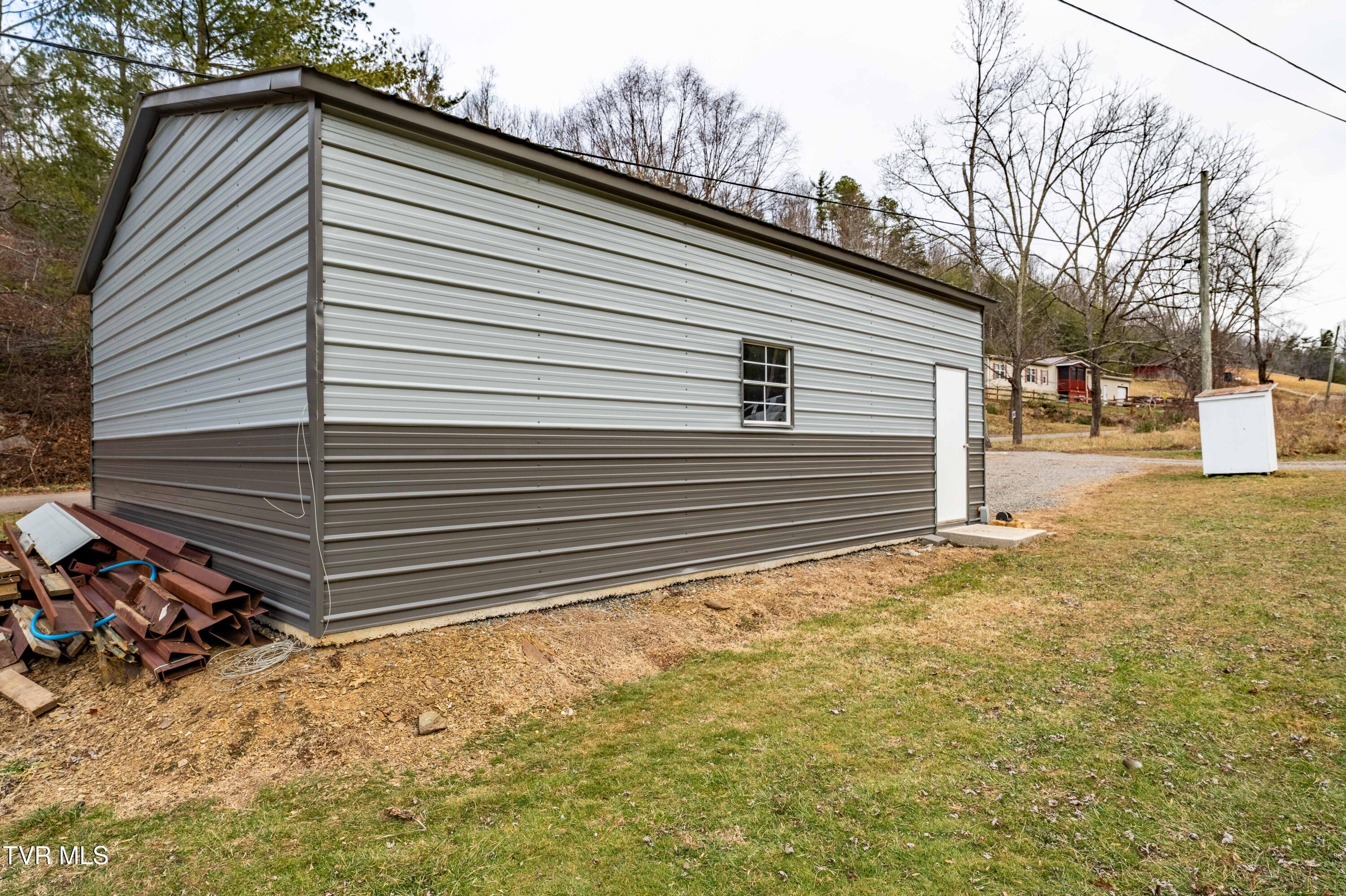 326 Grindstaff Road Butler, TN 37640 - Photo 44 of 53 326 Grindstaff Rd (30 of 59)