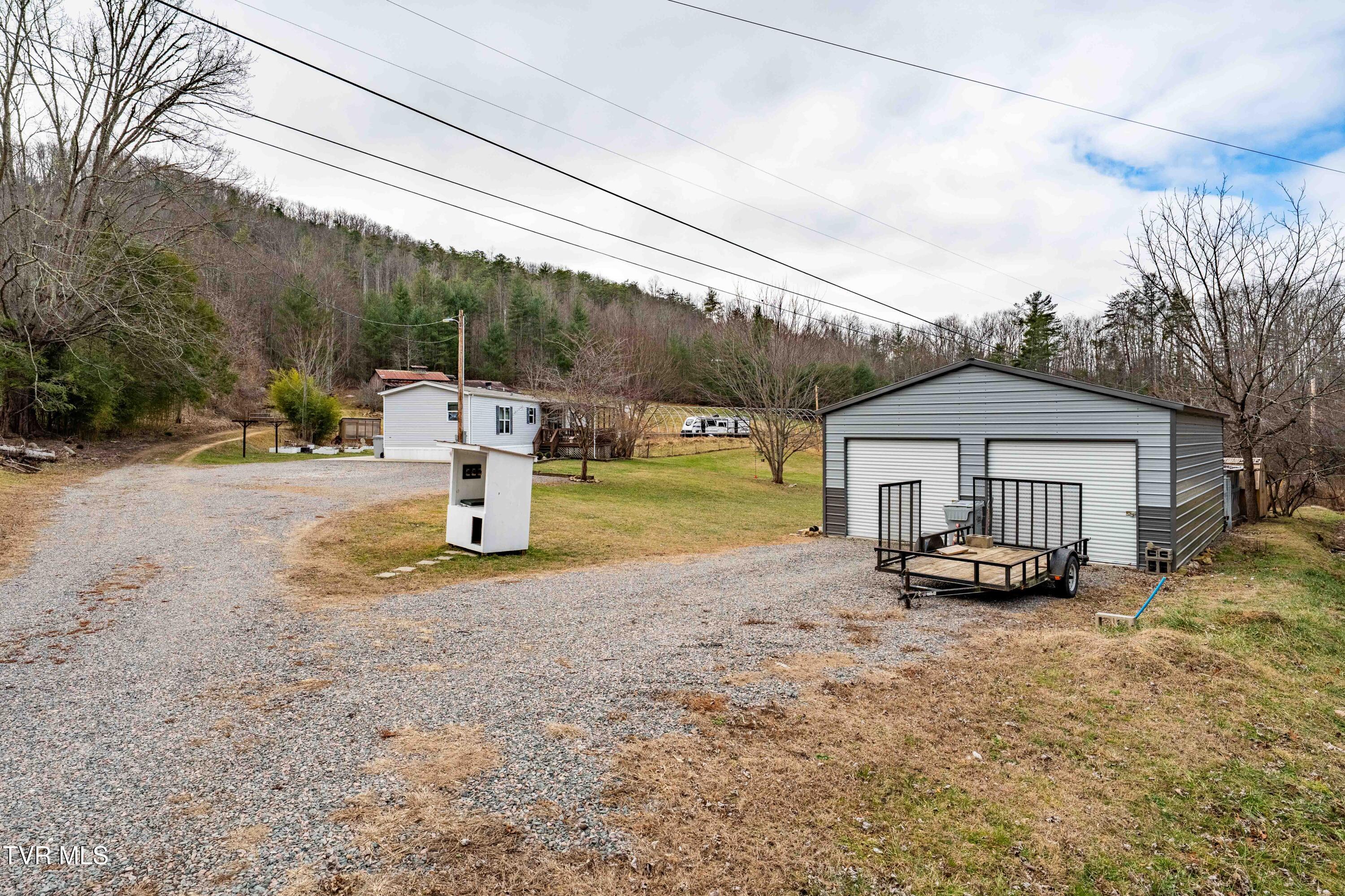 326 Grindstaff Road Butler, TN 37640 - Photo 45 of 53 326 Grindstaff Rd (32 of 59)