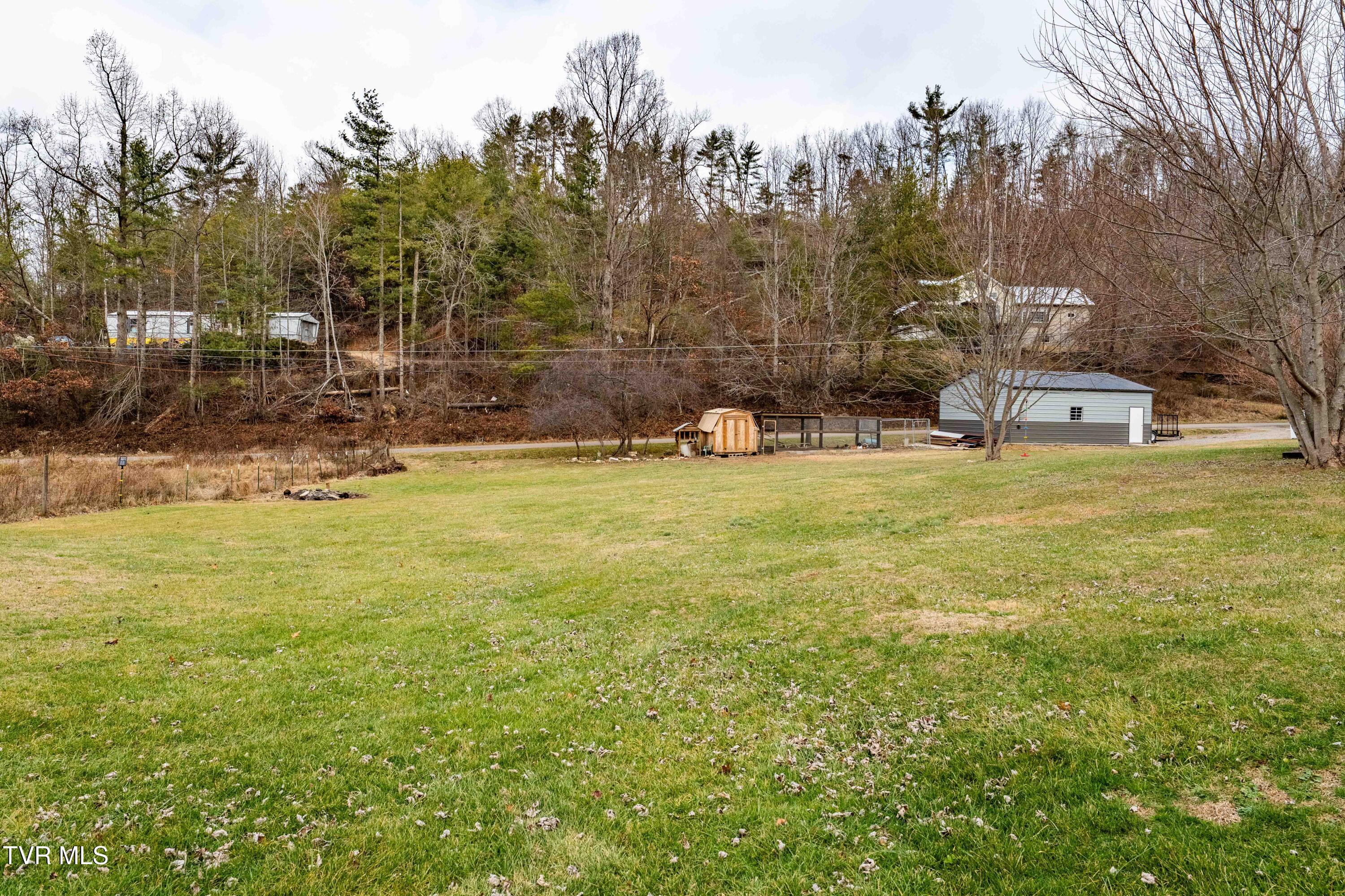 326 Grindstaff Road Butler, TN 37640 - Photo 49 of 53 326 Grindstaff Rd (24 of 59)