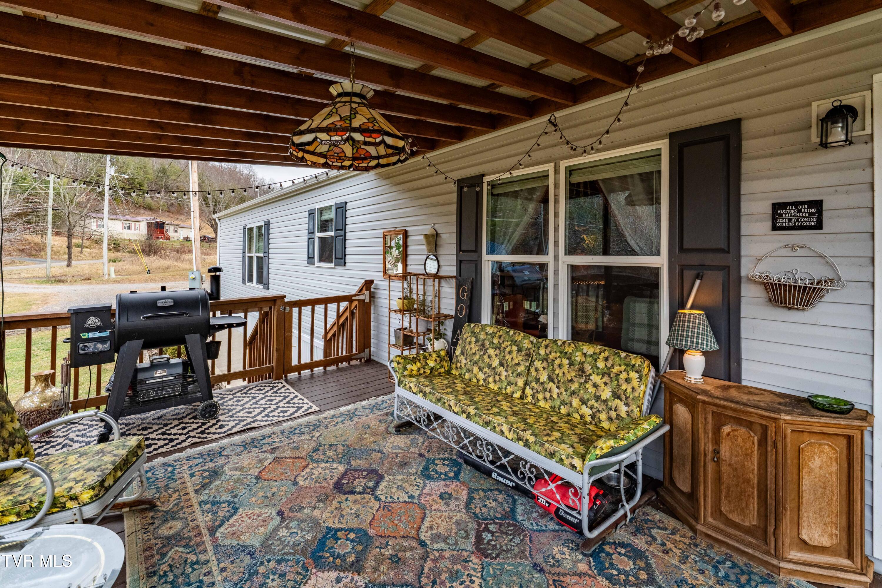 326 Grindstaff Road Butler, TN 37640 - Photo 5 of 53 326 Grindstaff Rd (10 of 59)