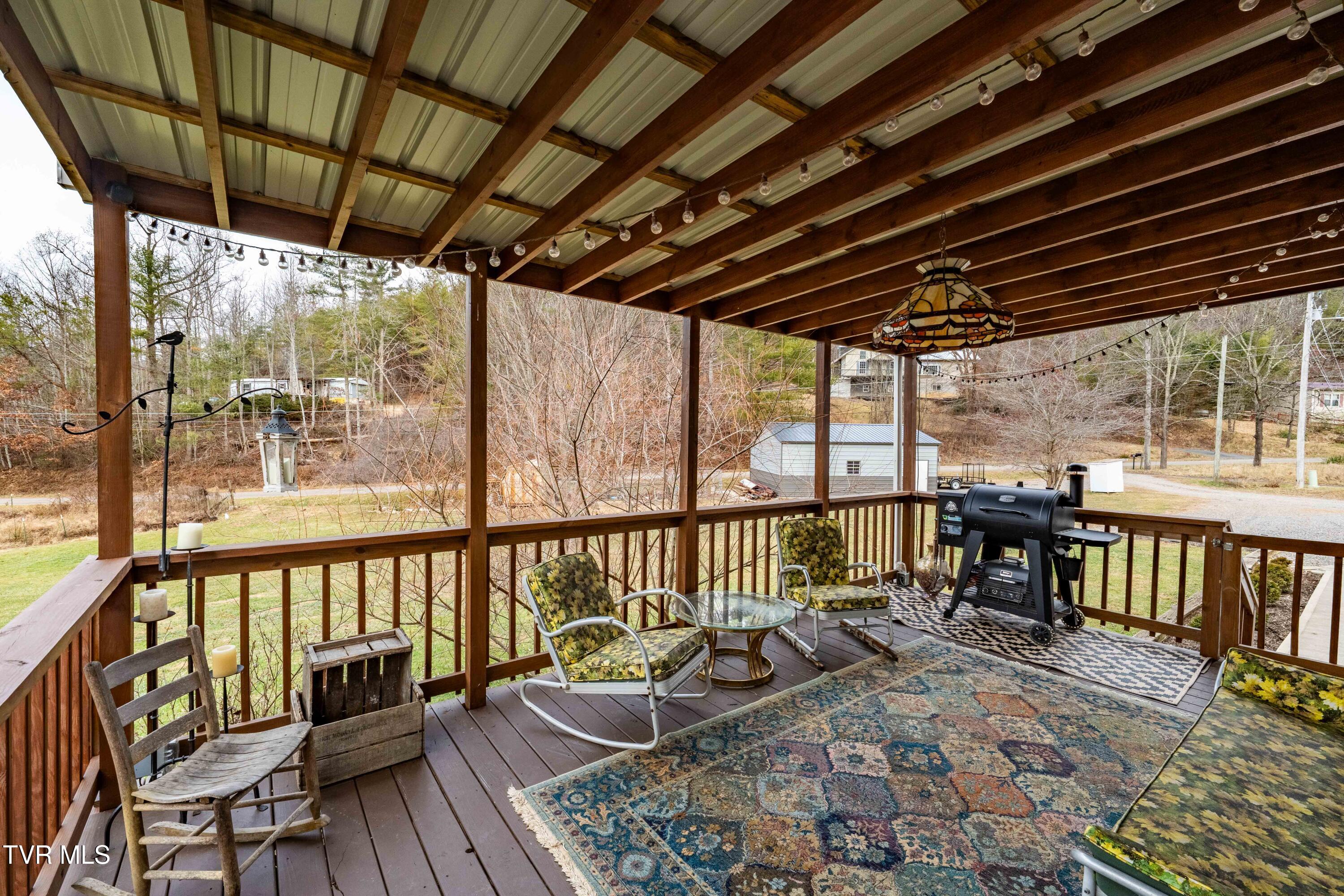 326 Grindstaff Road Butler, TN 37640 - Photo 6 of 53 326 Grindstaff Rd (9 of 59)