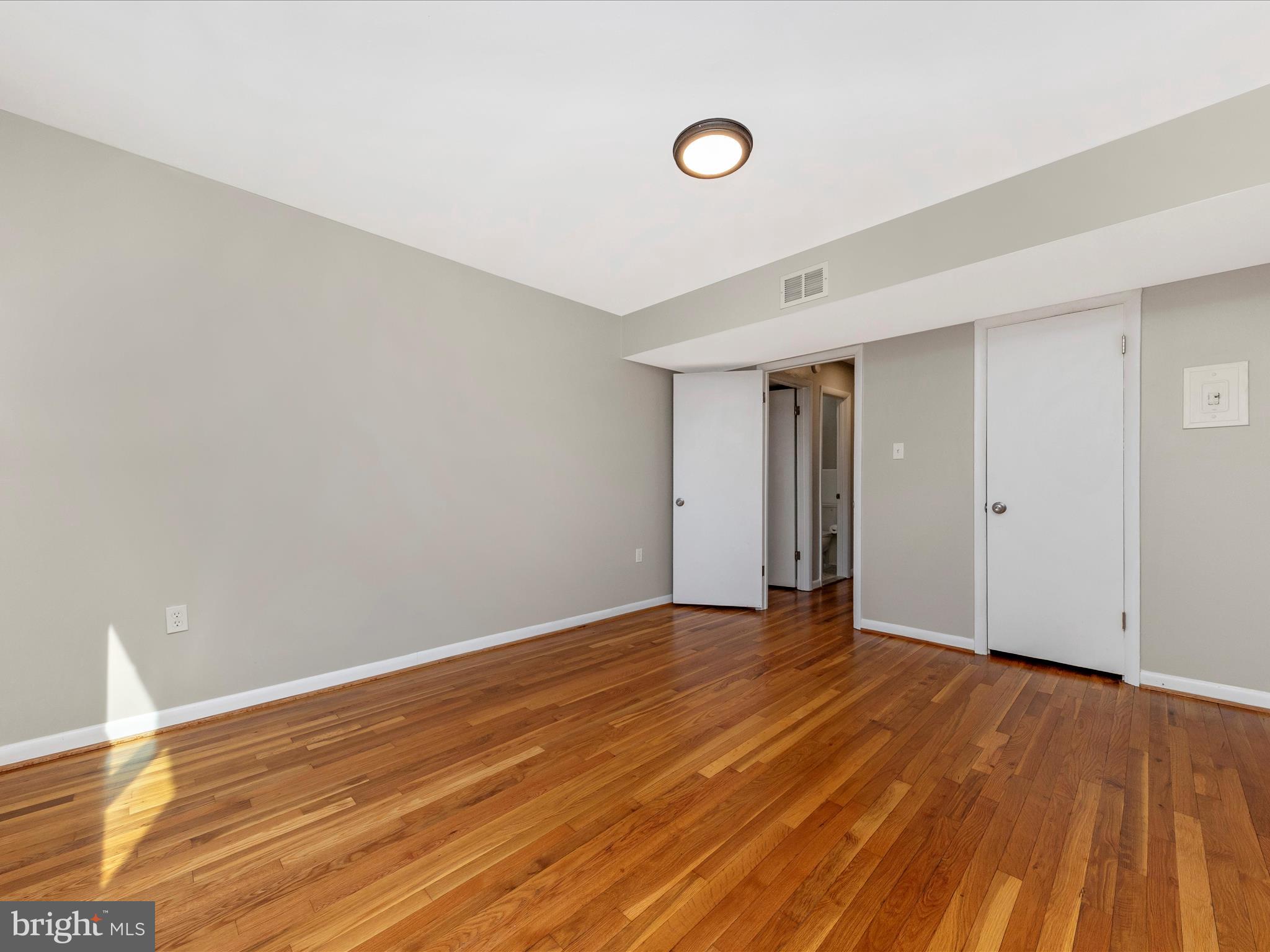 11503 Amherst Avenue, Unit 14 Silver Spring, MD 20902 - Photo 18 of 29 Bedroom 2