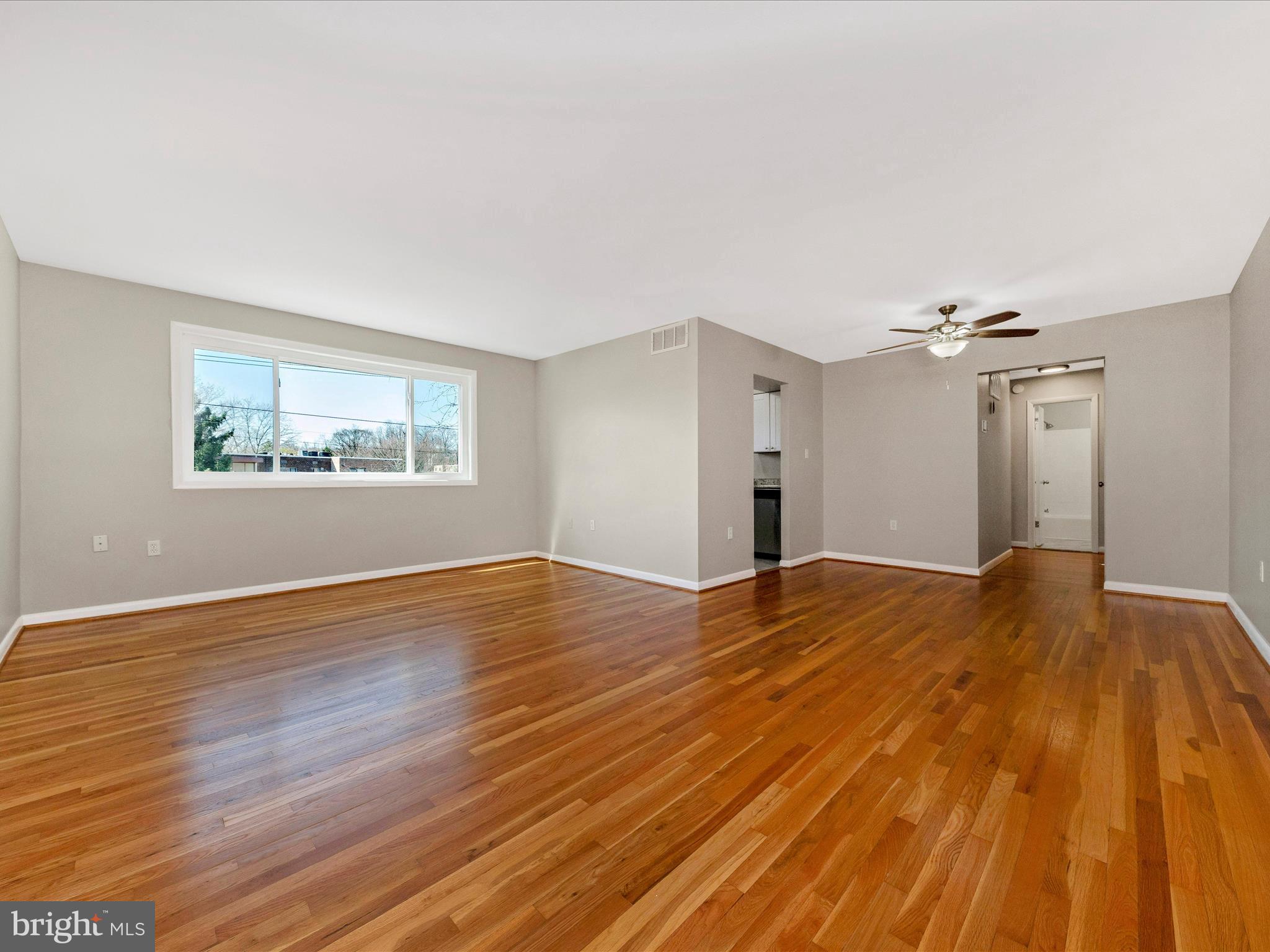 11503 Amherst Avenue, Unit 14 Silver Spring, MD 20902 - Photo 3 of 29 Living Room
