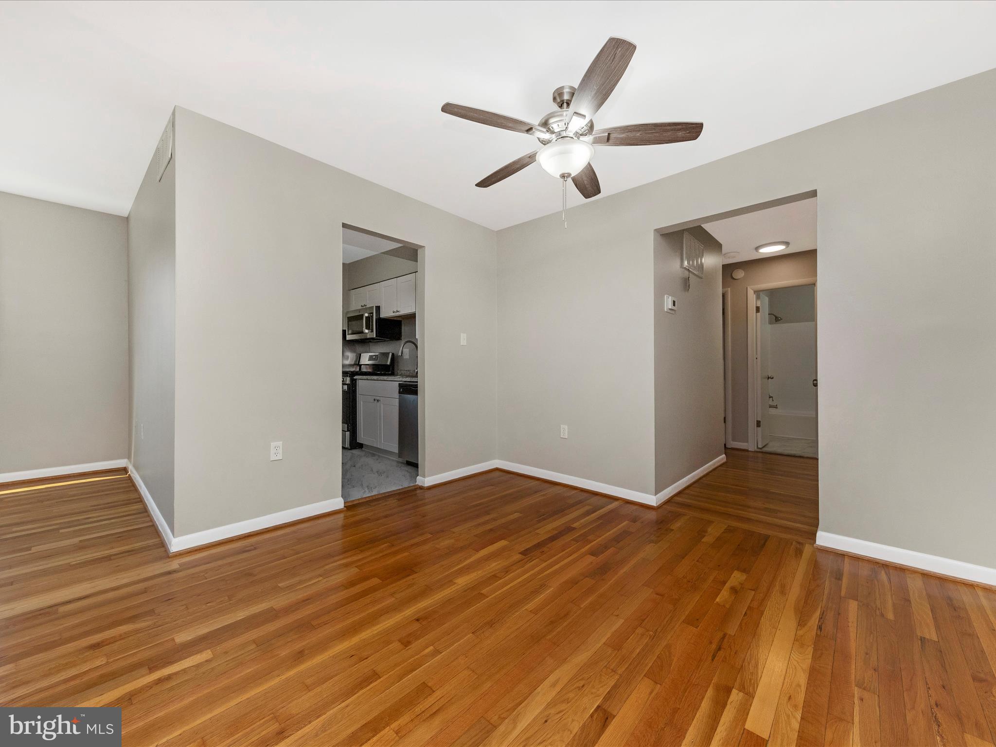 11503 Amherst Avenue, Unit 14 Silver Spring, MD 20902 - Photo 6 of 29 Dining Room