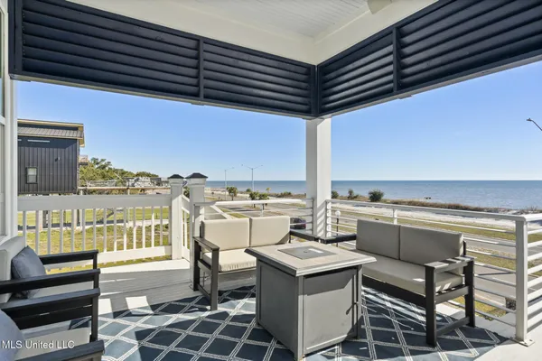 $1,100,000 | 1615 Cayman Cove, Biloxi, MS 39531