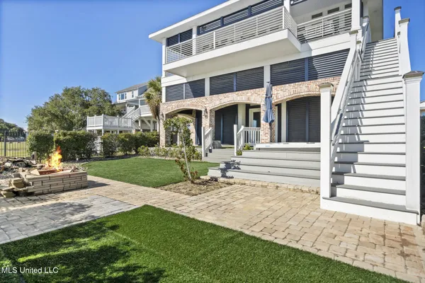 $1,100,000 | 1615 Cayman Cove, Biloxi, MS 39531