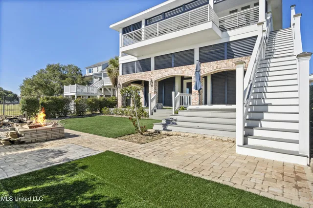 $1,100,000 | 1615 Cayman Cove, Biloxi, MS 39531