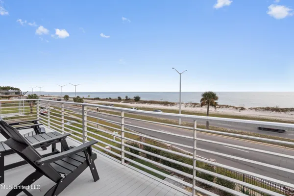 $1,100,000 | 1615 Cayman Cove, Biloxi, MS 39531