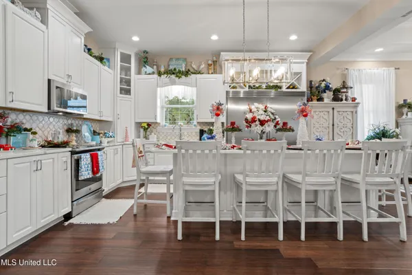 $1,100,000 | 1615 Cayman Cove, Biloxi, MS 39531