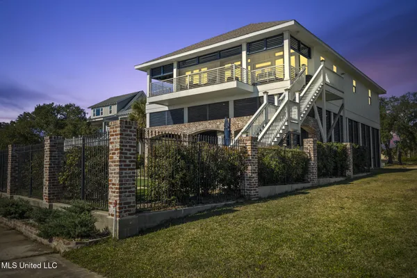 $1,100,000 | 1615 Cayman Cove, Biloxi, MS 39531