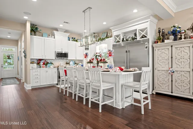 $1,100,000 | 1615 Cayman Cove, Biloxi, MS 39531