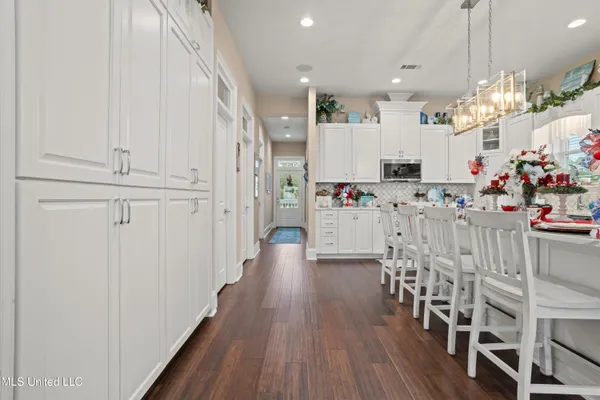 $1,100,000 | 1615 Cayman Cove, Biloxi, MS 39531